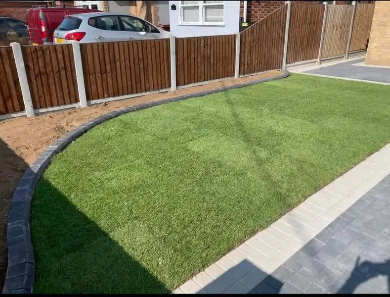 charcoal block paving driveway artificial grass 06