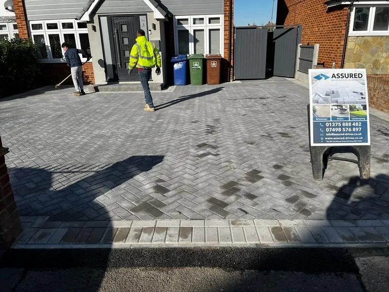 front charcoal block paved driveway side entrance 07