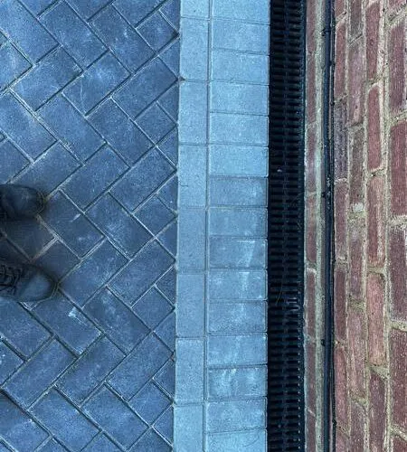 front charcoal block paved driveway side entrance 10