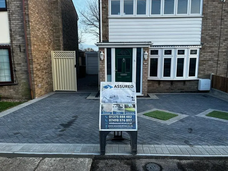east tilbury charcoal block paved driveway 02